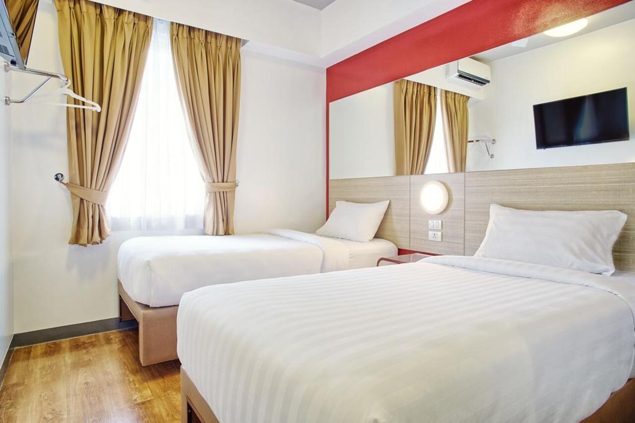 เรด แพลนเนต มะนิลา อามอร์โซโล Hotel Makati City ภายนอก รูปภาพ