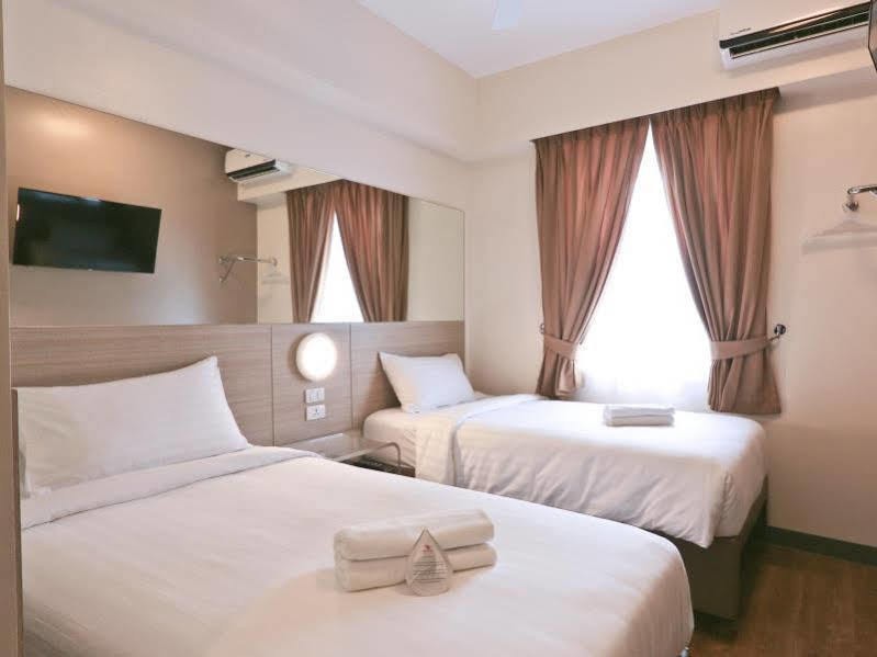 เรด แพลนเนต มะนิลา อามอร์โซโล Hotel Makati City ภายนอก รูปภาพ